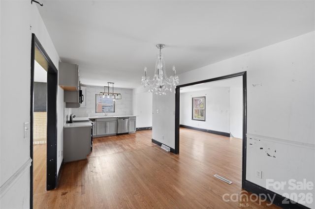 1424 Dean Street, Charlotte, NC 28216