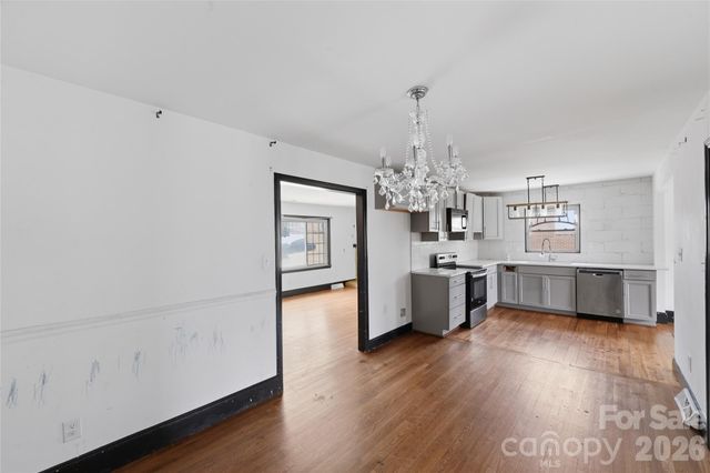 1424 Dean Street, Charlotte, NC 28216