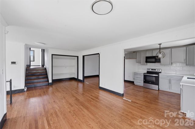 1424 Dean Street, Charlotte, NC 28216