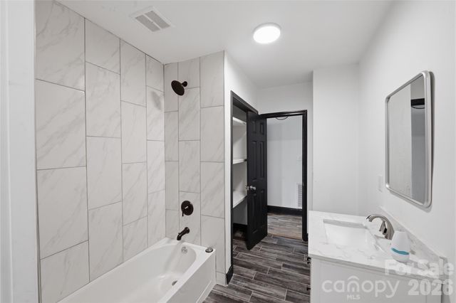 1424 Dean Street, Charlotte, NC 28216