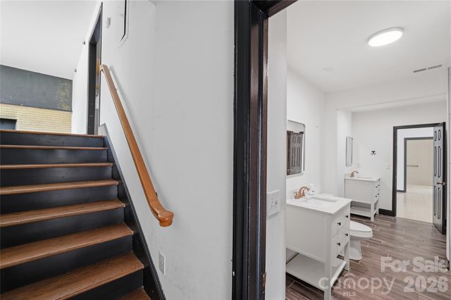 1424 Dean Street, Charlotte, NC 28216