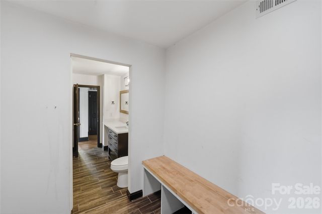 1424 Dean Street, Charlotte, NC 28216