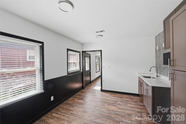 1424 Dean Street, Charlotte, NC 28216