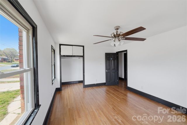 1424 Dean Street, Charlotte, NC 28216