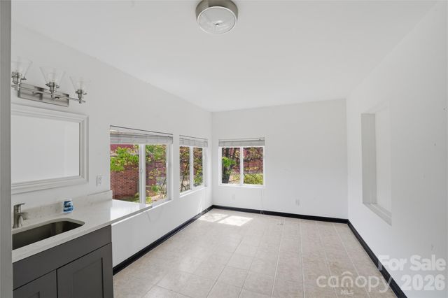 1424 Dean Street, Charlotte, NC 28216