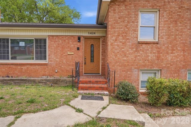 1424 Dean Street, Charlotte, NC 28216