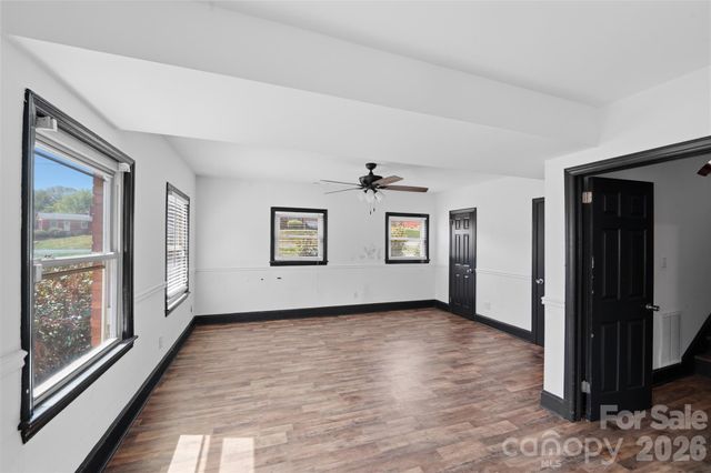 1424 Dean Street, Charlotte, NC 28216