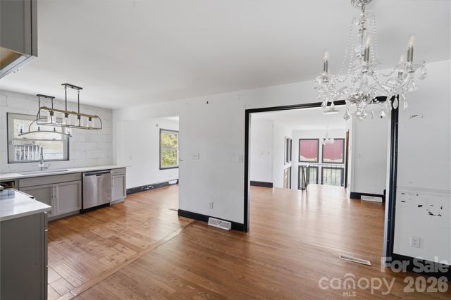 1424 Dean Street, Charlotte, NC 28216