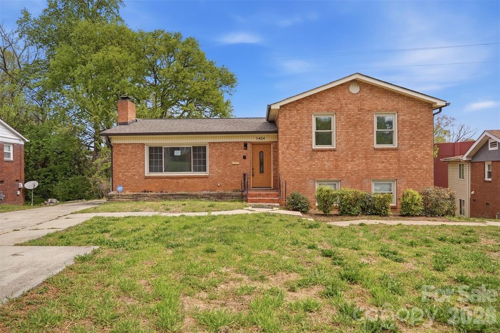 1424 Dean Street, Charlotte, NC 28216
