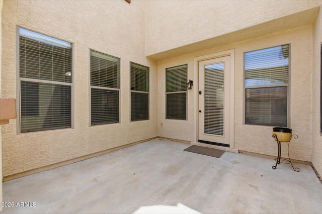 427 W PALOMINO Court, San Tan Valley, AZ 85143