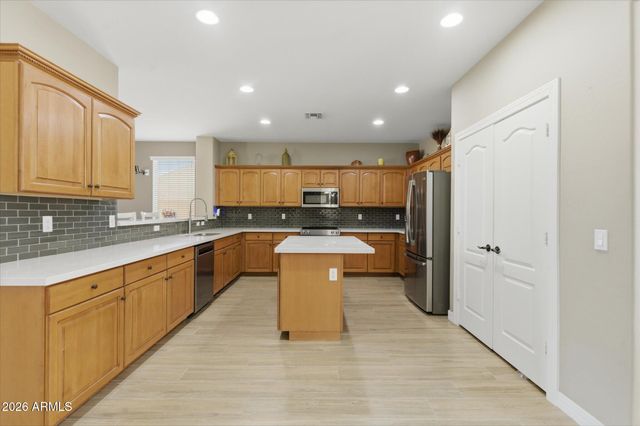 427 W PALOMINO Court, San Tan Valley, AZ 85143