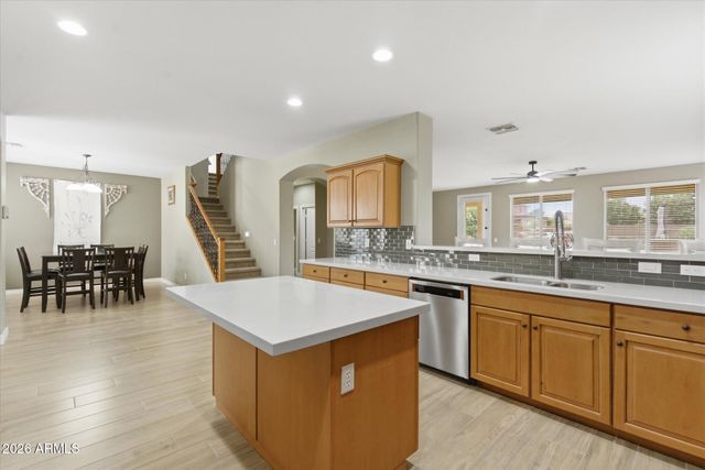 427 W PALOMINO Court, San Tan Valley, AZ 85143