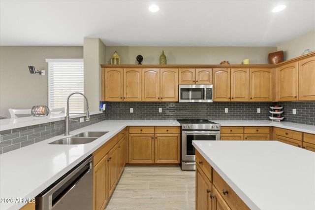 427 W PALOMINO Court, San Tan Valley, AZ 85143