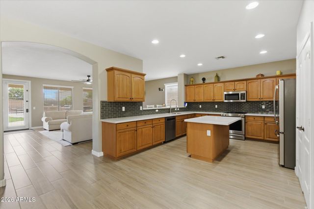 427 W PALOMINO Court, San Tan Valley, AZ 85143