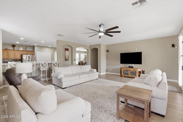 427 W PALOMINO Court, San Tan Valley, AZ 85143