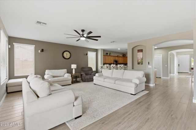 427 W PALOMINO Court, San Tan Valley, AZ 85143