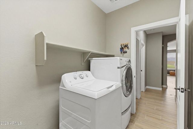 427 W PALOMINO Court, San Tan Valley, AZ 85143