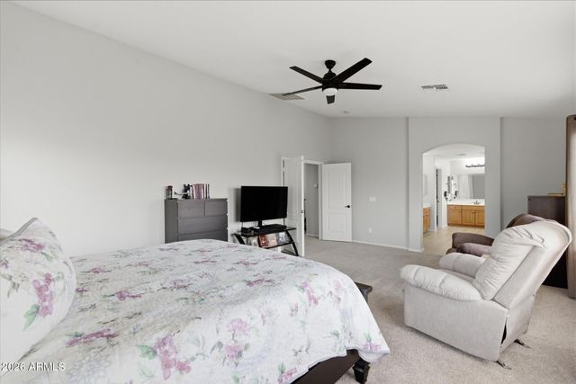 427 W PALOMINO Court, San Tan Valley, AZ 85143