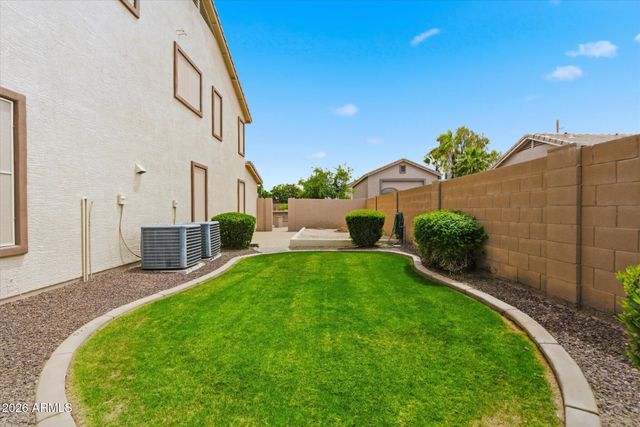 427 W PALOMINO Court, San Tan Valley, AZ 85143