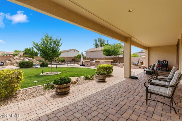 427 W PALOMINO Court, San Tan Valley, AZ 85143