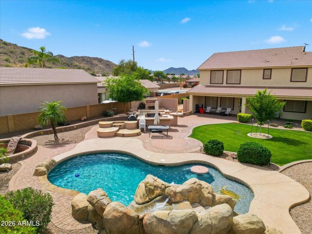 427 W PALOMINO Court, San Tan Valley, AZ 85143
