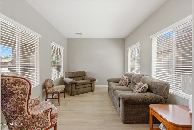 427 W PALOMINO Court, San Tan Valley, AZ 85143