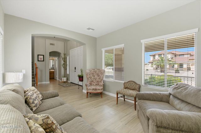 427 W PALOMINO Court, San Tan Valley, AZ 85143