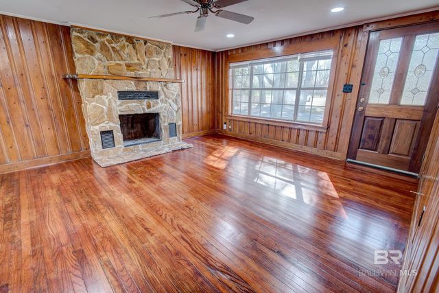 19989 N County Road 62, Robertsdale, AL 36567