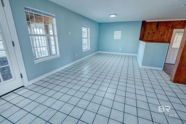 19989 N County Road 62, Robertsdale, AL 36567