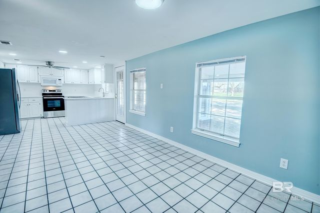 19989 N County Road 62, Robertsdale, AL 36567