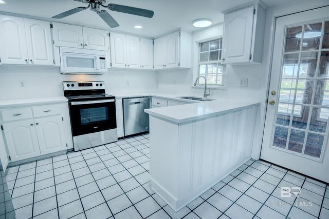 19989 N County Road 62, Robertsdale, AL 36567