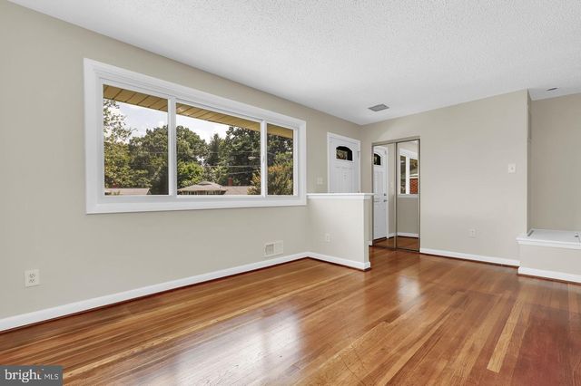 10412 LESLIE CT, Silver Spring, MD 20902