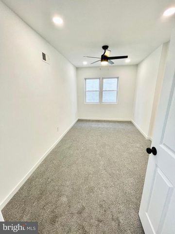 912 N 30TH ST, Philadelphia, PA 19130