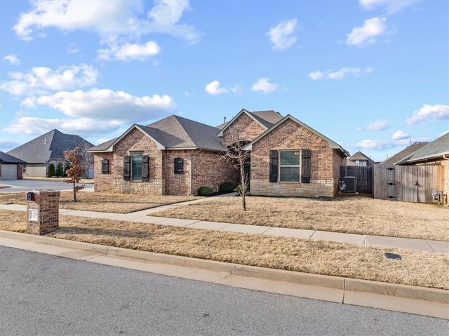 3129 NW 184th Terrace, Edmond, OK 73012