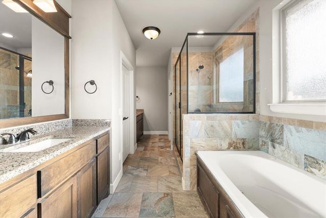 3129 NW 184th Terrace, Edmond, OK 73012