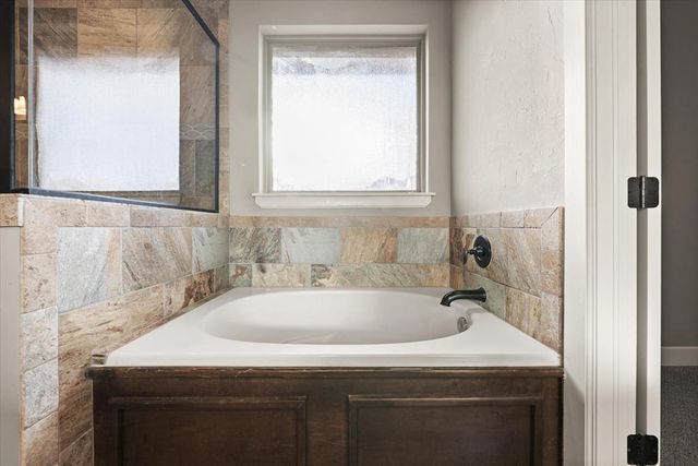 3129 NW 184th Terrace, Edmond, OK 73012