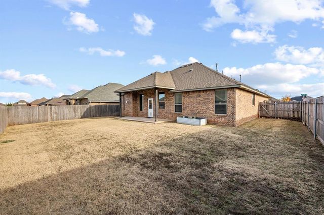 3129 NW 184th Terrace, Edmond, OK 73012