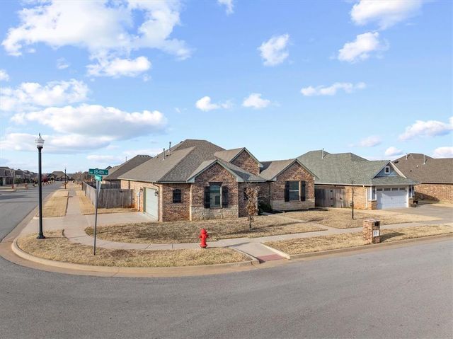 3129 NW 184th Terrace, Edmond, OK 73012