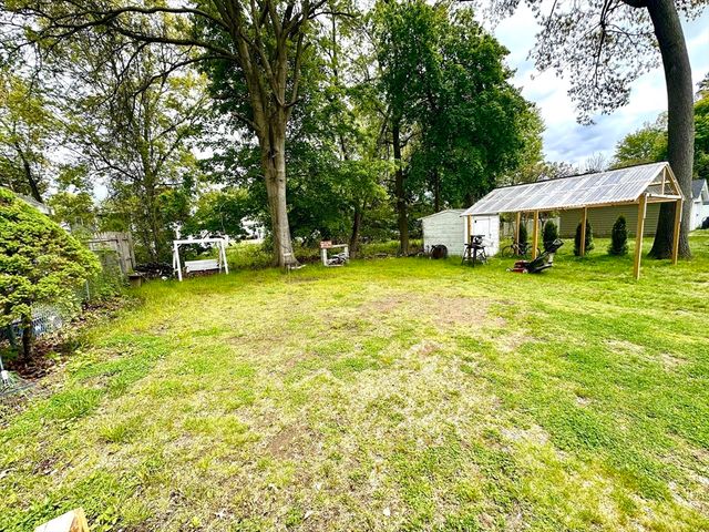 107 Dorset St, Springfield, MA 01108