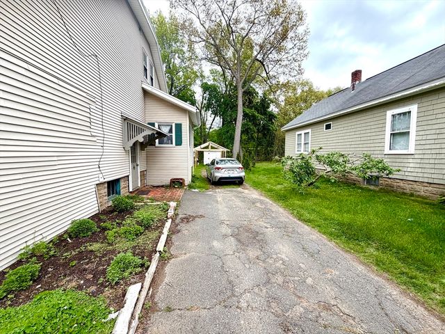 107 Dorset St, Springfield, MA 01108
