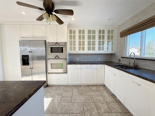571 Nassau Avenue, Freeport, NY 11520