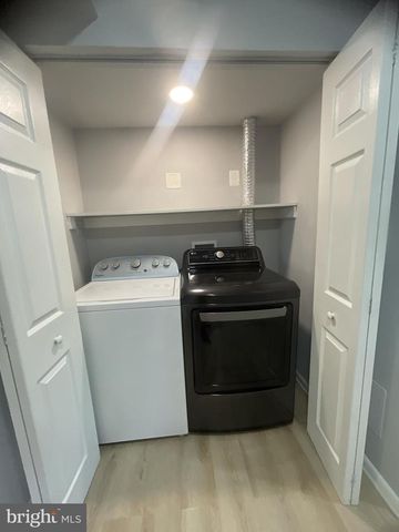 913 N HARRISON ST, Arlington, VA 22205