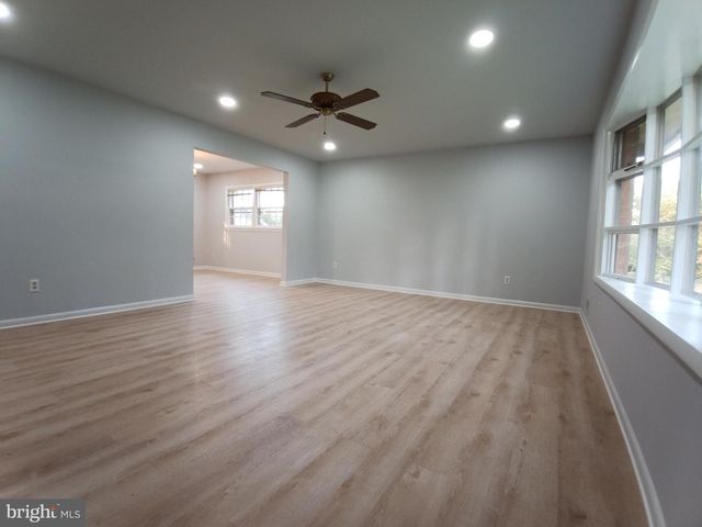 913 N HARRISON ST, Arlington, VA 22205