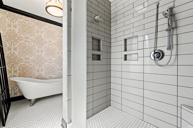 13341 Leesburg Road, Fort Wayne, IN 46818