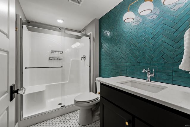 13341 Leesburg Road, Fort Wayne, IN 46818