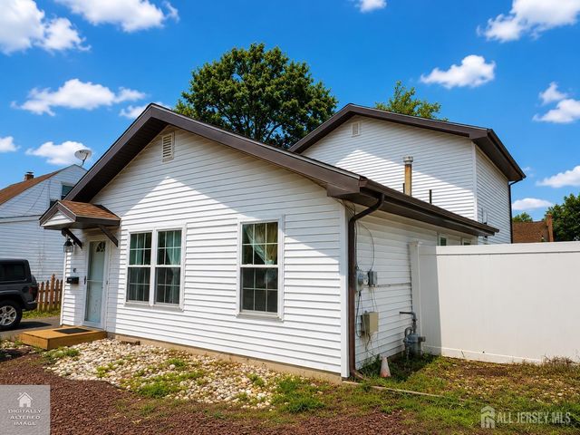 40 Compton Avenue, Hazlet, NJ 07734