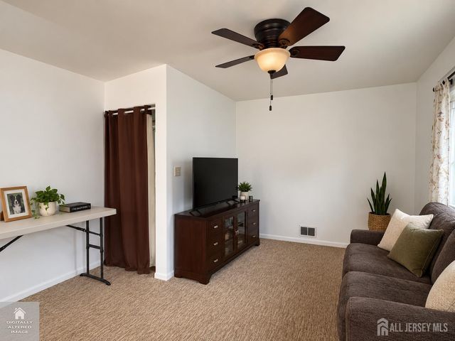 40 Compton Avenue, Hazlet, NJ 07734