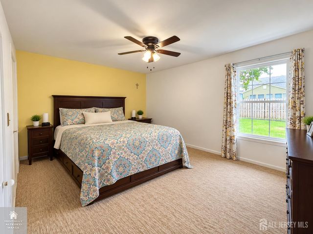 40 Compton Avenue, Hazlet, NJ 07734