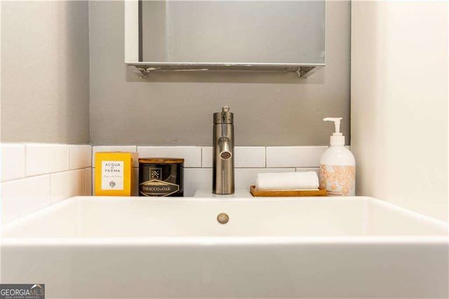 32 Peachtree Street NW 1105, Atlanta, GA 30303