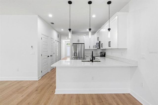 2617 E PALIFOX STREET, Tampa, FL 33610